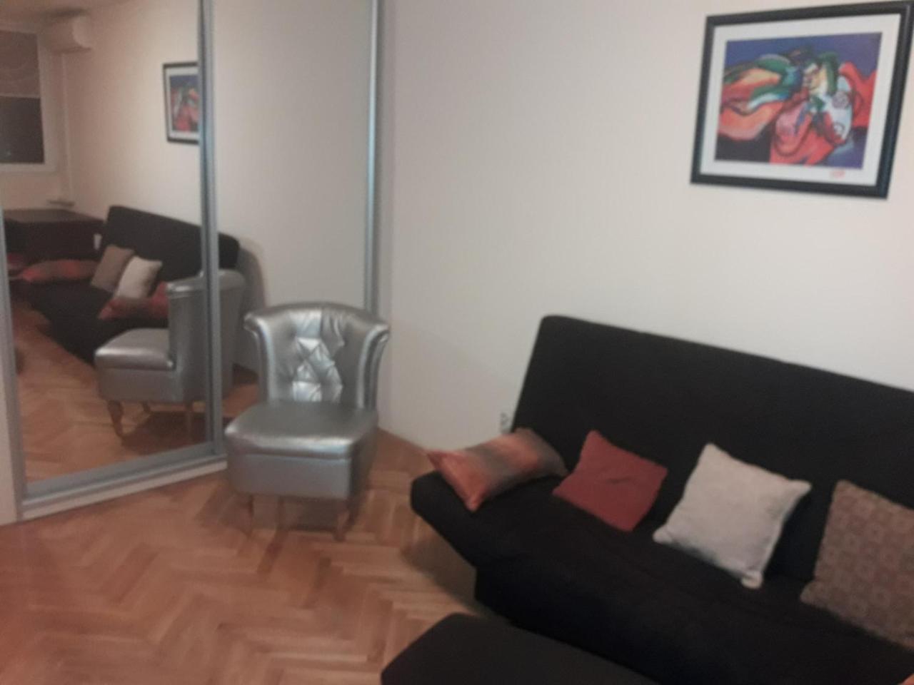 Apartment Loti Belgrado Exterior foto